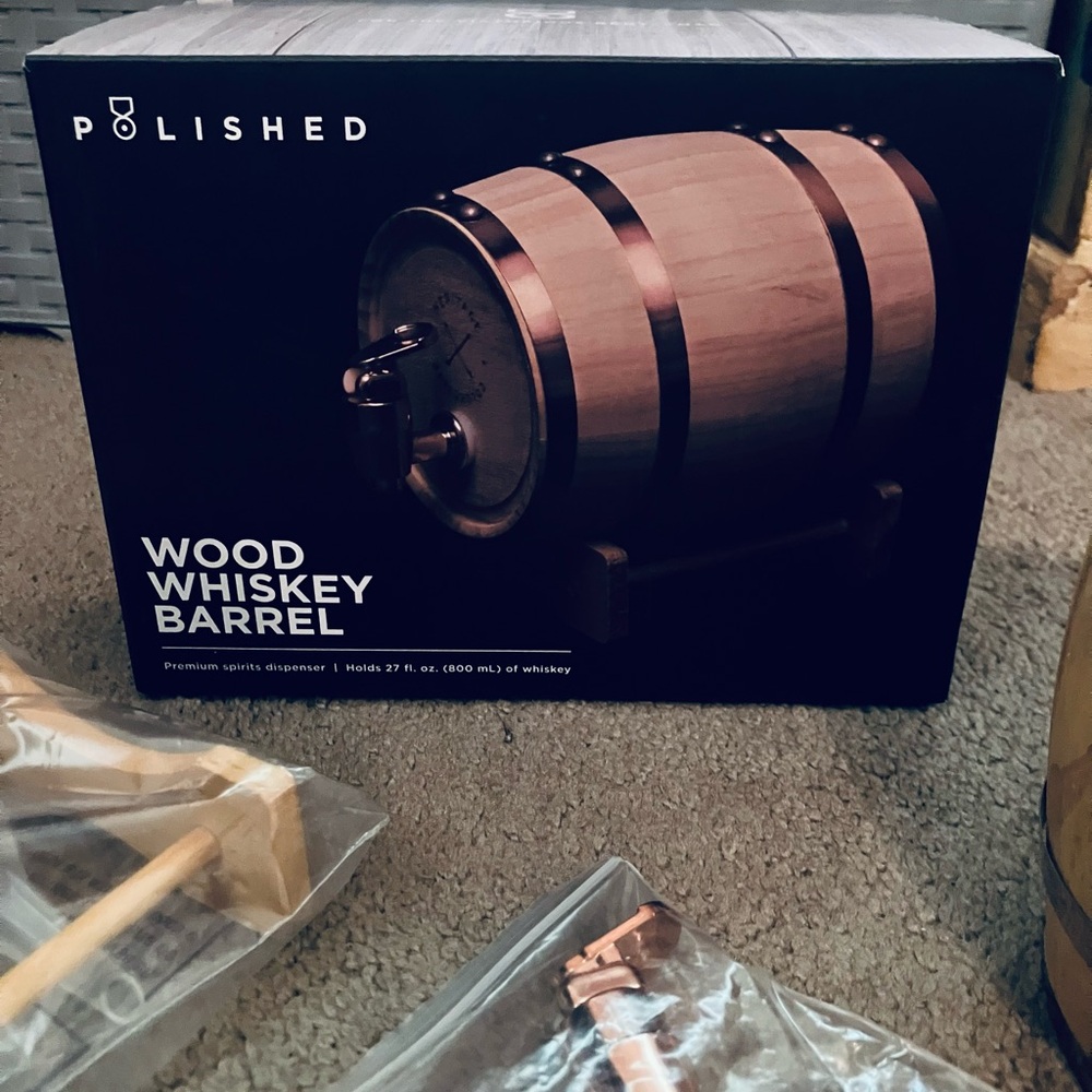 Wood Whiskey Barrel - Brown